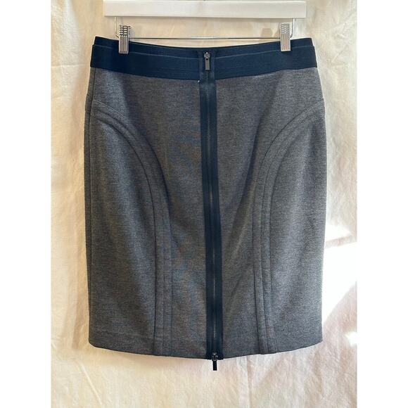 BCBG Max Azria Gray Zip-Front Pencil Skirt - Size Medium - Picture 2 of 4